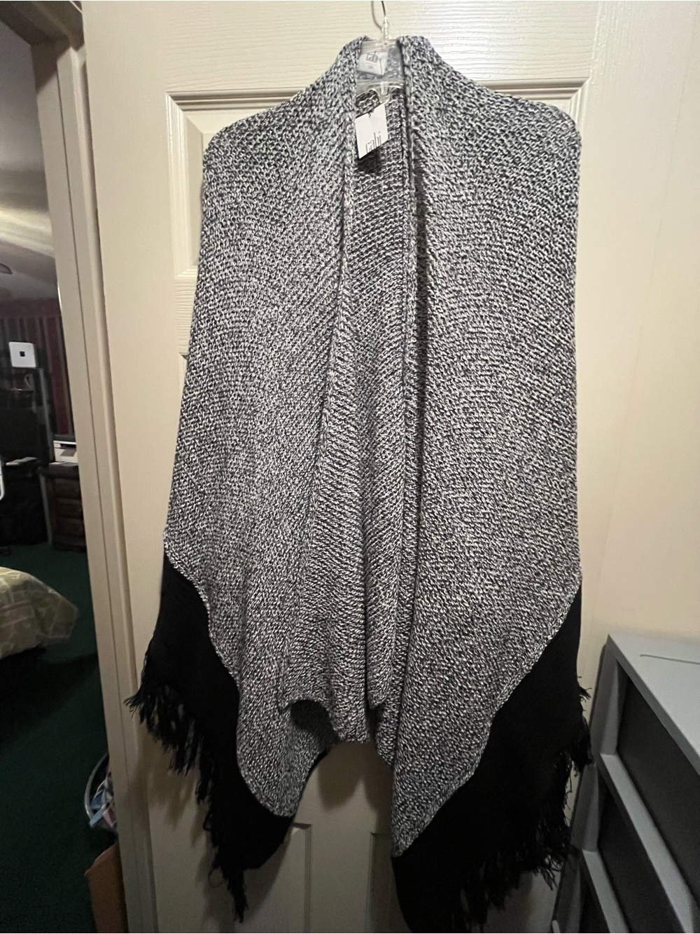 Cabi Women's Pepper Cape Knit Shawl Wrap Fringe Black White Style 3361